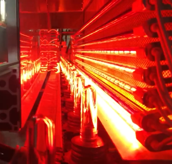 Fast medium wave quartz heater for PET